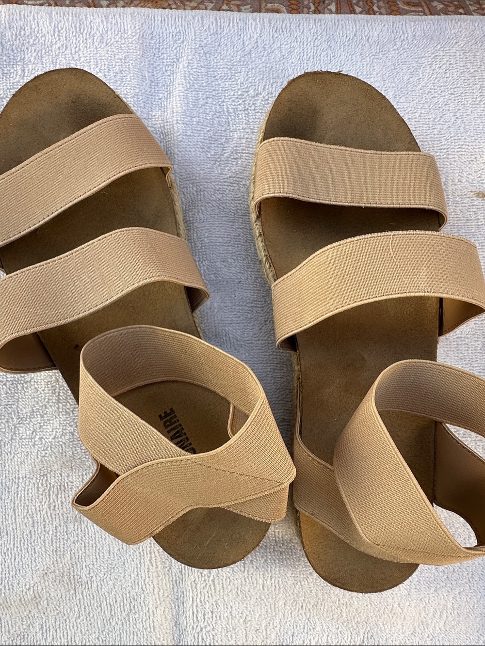 CUSHIONAIRE Beige Elastic Stretch Ankle Strap Espadrille Wedge Sandals Size 9